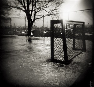 Image from: http://doublecrossed.ca/images/20080130055459_hockynight.jpg